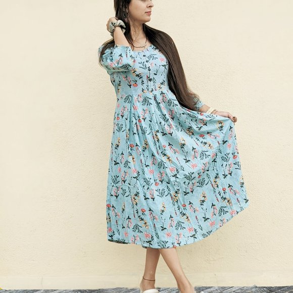 Women Blue Anarkali Kurti - Picture 4 of 4